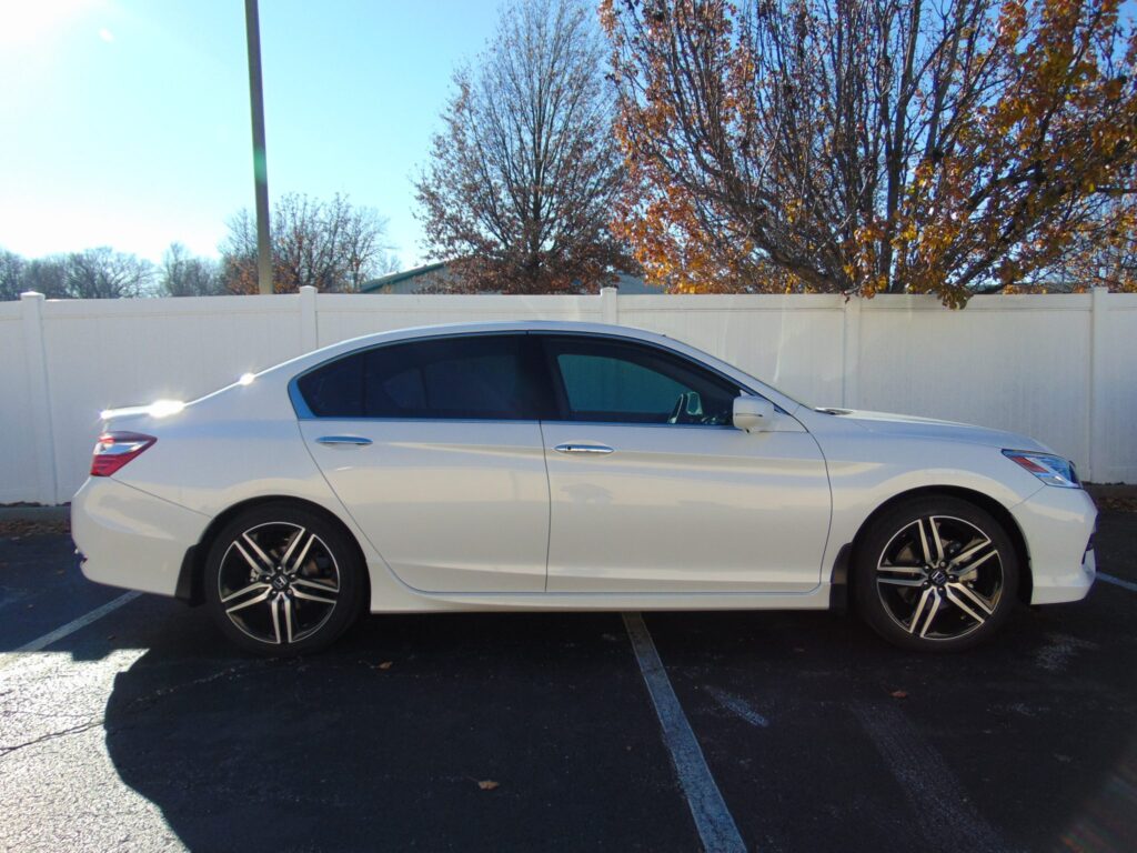 2016 Honda Accord gets Select 20% and 38% Tint | Midwest Tinting ...